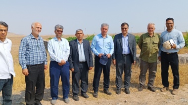 رئیس محترم پژوهشکده و هیات همراه و رئیس محترم مرکز از ایستگاه تحقیقات و آبخوانداری قره چریان بازدید کردند.