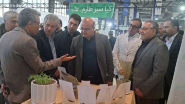 حضور فعال غرفه نمایشگاهی مرکز تحقیقات کشاورزی ومنابع طبیعی در چهاردهمین نمایشگاه تخصصی کشاورزی در زنجان